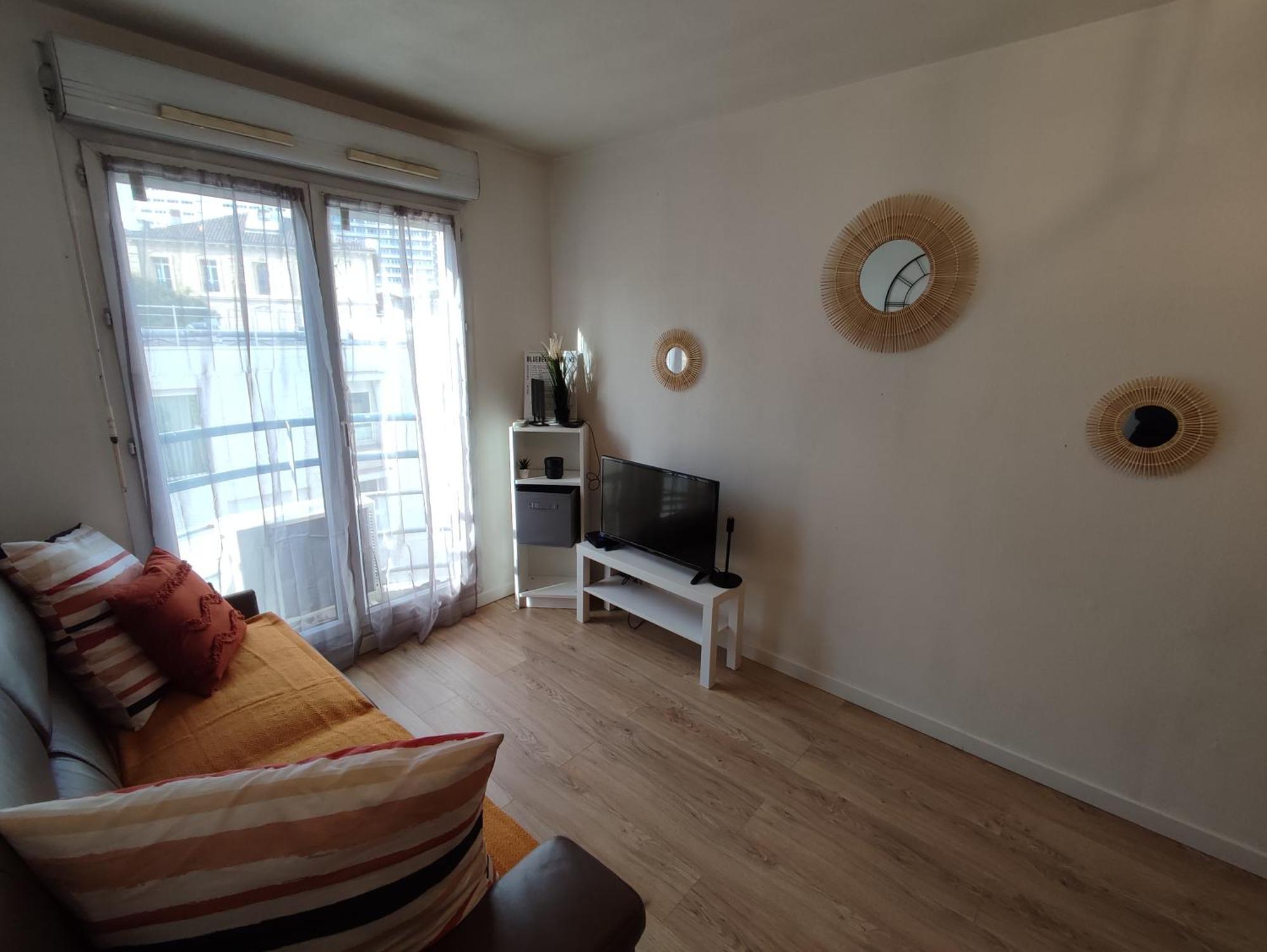 Appartement Climatise Tout Equipe A 6Min De La Gare St Charles Marseille Ngoại thất bức ảnh