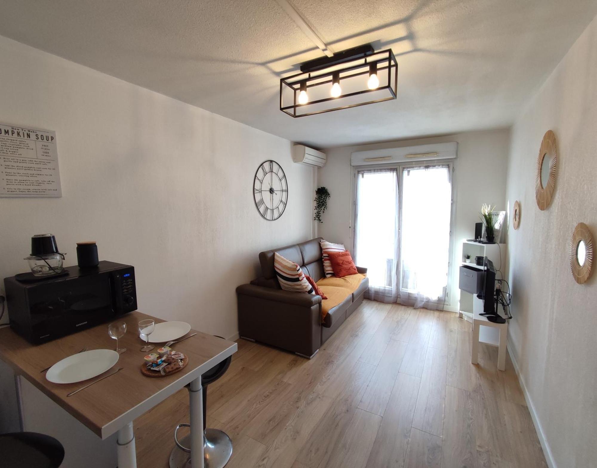 Appartement Climatise Tout Equipe A 6Min De La Gare St Charles Marseille Ngoại thất bức ảnh